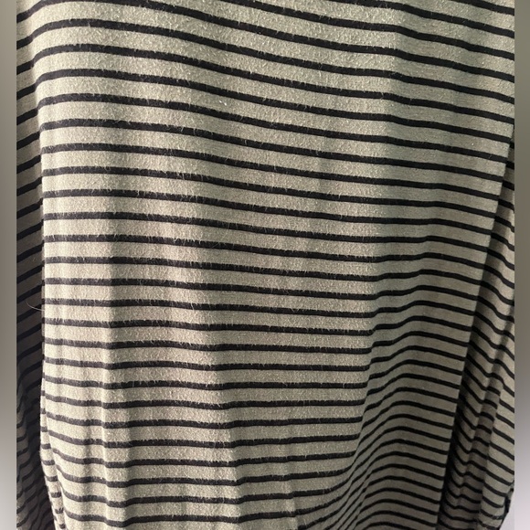 Maurice’s Top - Picture 2 of 4